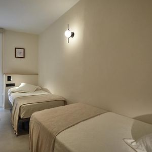 Habitación con 2 Camas Individuales